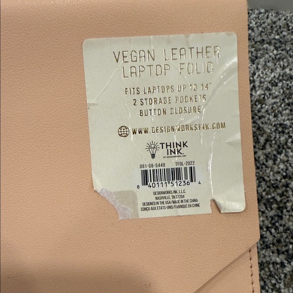 DesignWorks Ink Vegan Leather Classy Fun Stylish Laptop Folio Peach and Cream - Picture 2 of 7